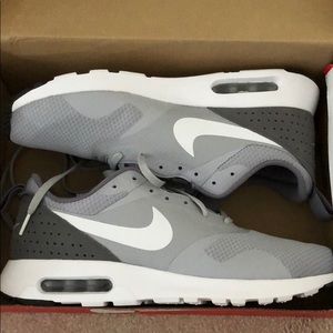 Nike Air Max Tavas